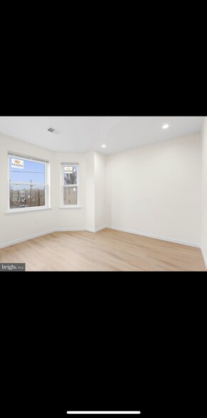 Building Photo - 5642 Matthews St