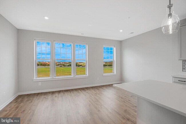 Building Photo - 222 Petite Sirah Terrace SE