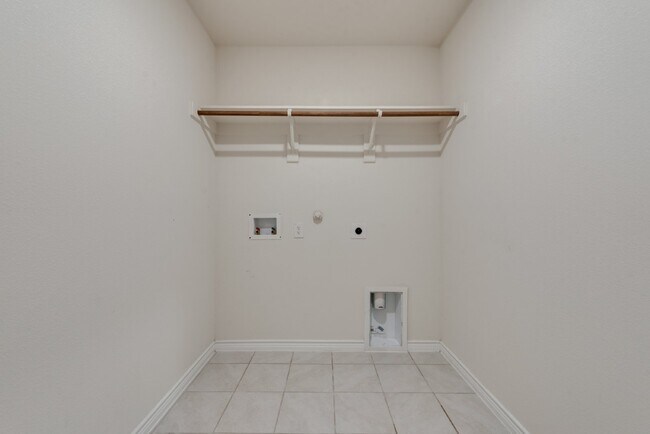 Building Photo - "Charming 4-Bedroom Home with 2 Full Bathrooms in Princeton, TX - A Must-See Rental Property!"