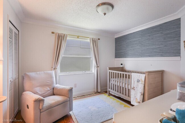 Building Photo - 13008 Meadowbreeze Dr