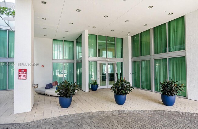 Building Photo - 7928 East Dr