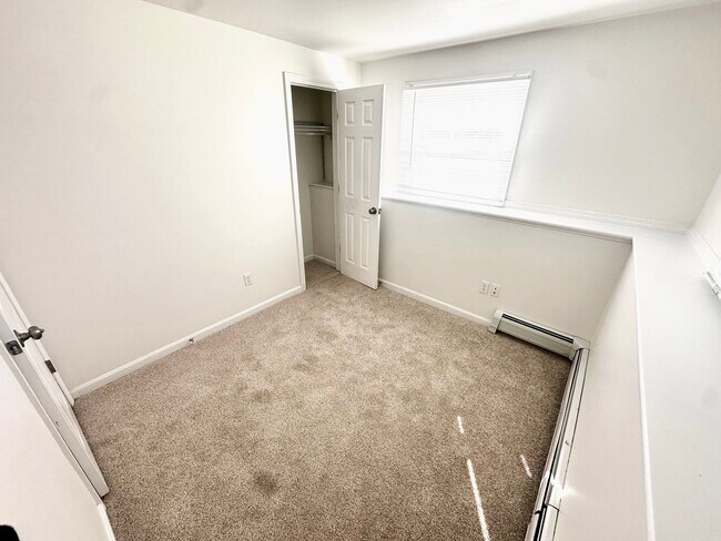 Building Photo - 58 Old Concord Turnpike