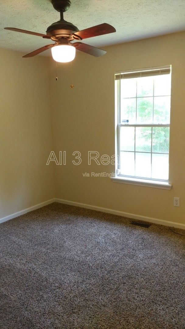 Building Photo - 110 Kyler Way