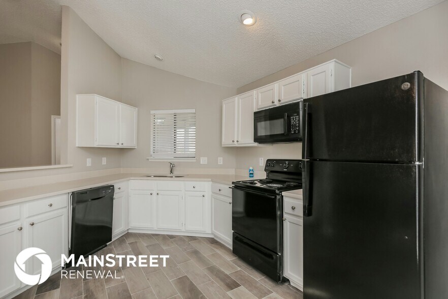 Building Photo - 316 Kalmia Dr