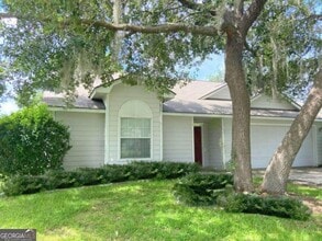 Building Photo - 105 Old Pond Dr W