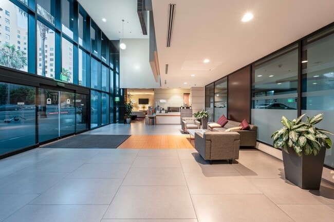 Building Photo - 1234 Wilshire Blvd