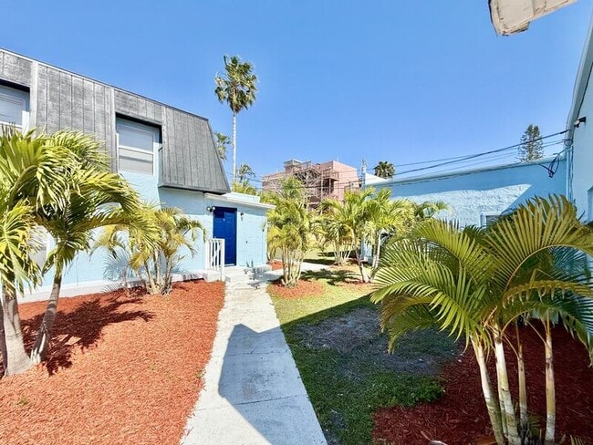 Building Photo - 14125 Palm St