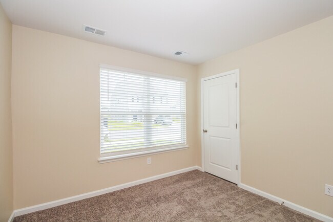 Building Photo - 293 Harvest Rdg Wy