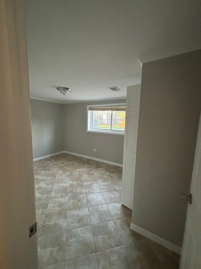 Building Photo - 608 Lavergne Ave
