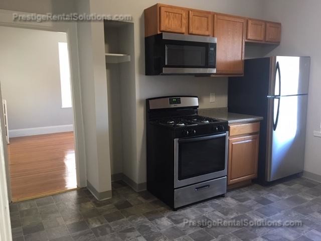 Building Photo - 172 Bigelow St