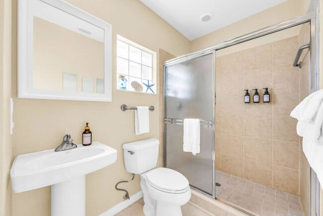 Building Photo - 2775 Jimmy Buffett Mem Hwy