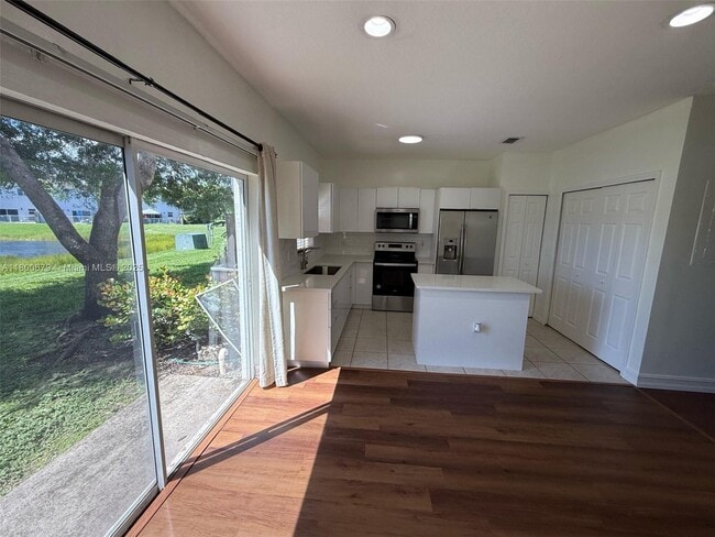 Building Photo - 2938 SE 15th Terrace