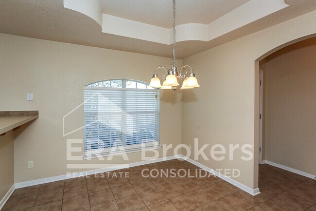 Building Photo - 702 Aries Dr