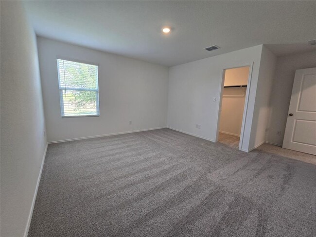 Building Photo - 12920 Eastland Dr