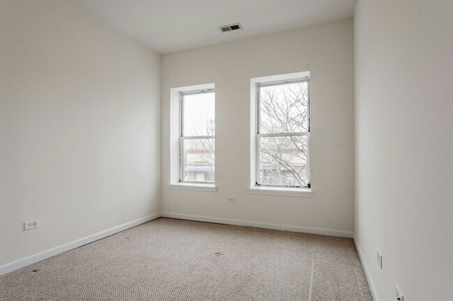 Building Photo - 4217 Irving Park Road, Unit 2B
