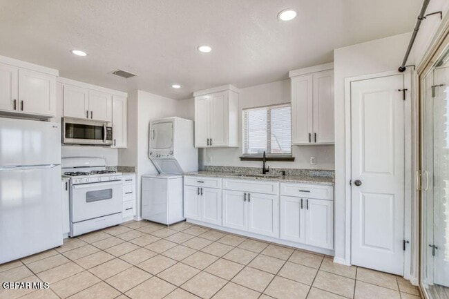 Building Photo - 5700 Edinburg Dr