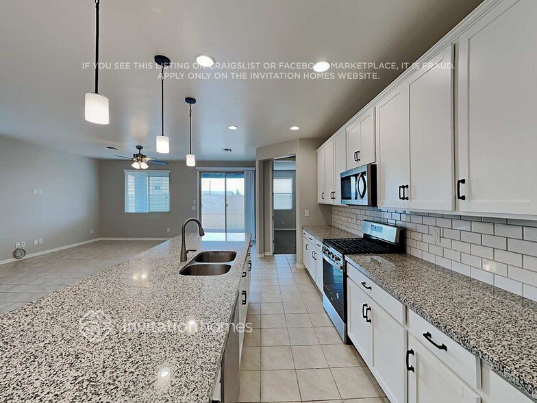 Building Photo - 34023 N Casey Ln