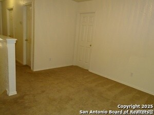 Building Photo - 153 Hinge Chase