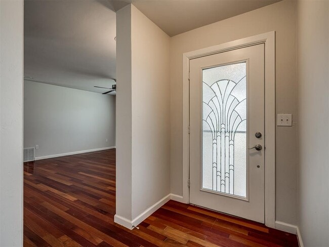 Building Photo - 8 South Ave