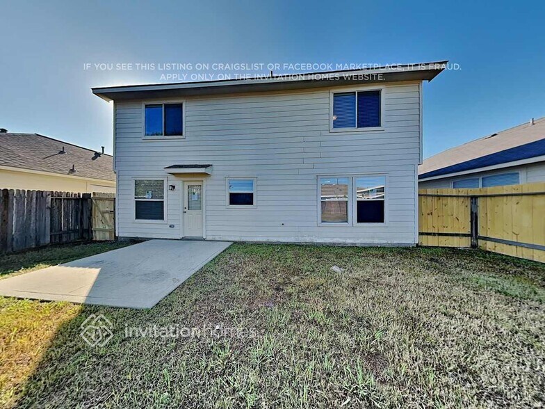 Building Photo - 4030 Falvel Shadow Creek Dr