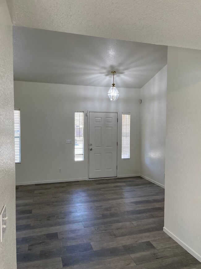 Building Photo - Available Now! – Beautiful Corner Lot Home