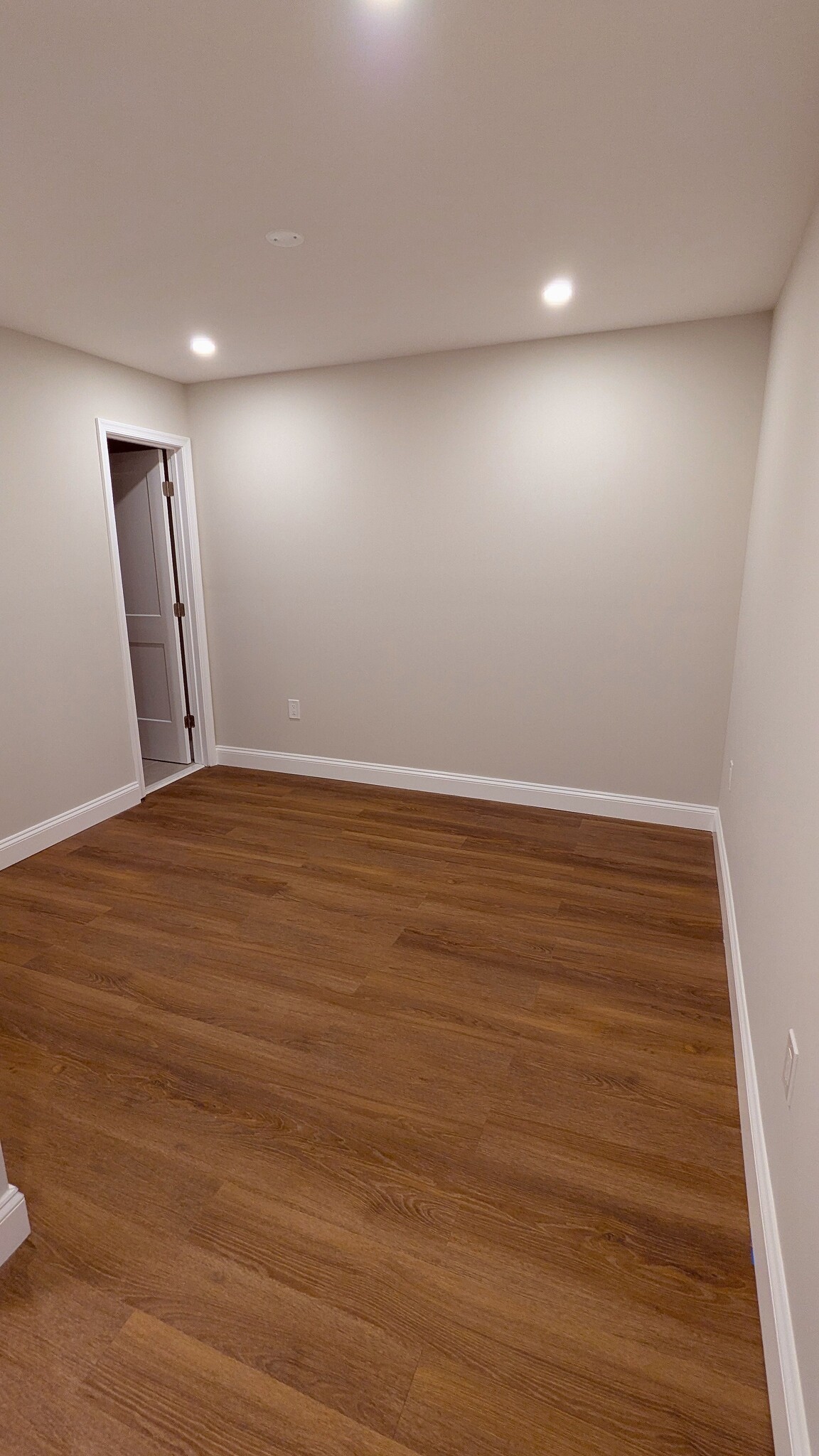 Building Photo - 628 Portland St