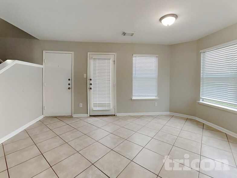 Building Photo - 415 Remington Creek Dr