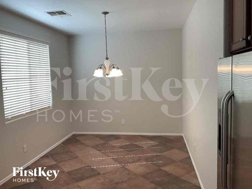 Building Photo - 4151 E Oakland St