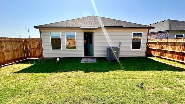 Building Photo - 20404 Deer Creek Dr