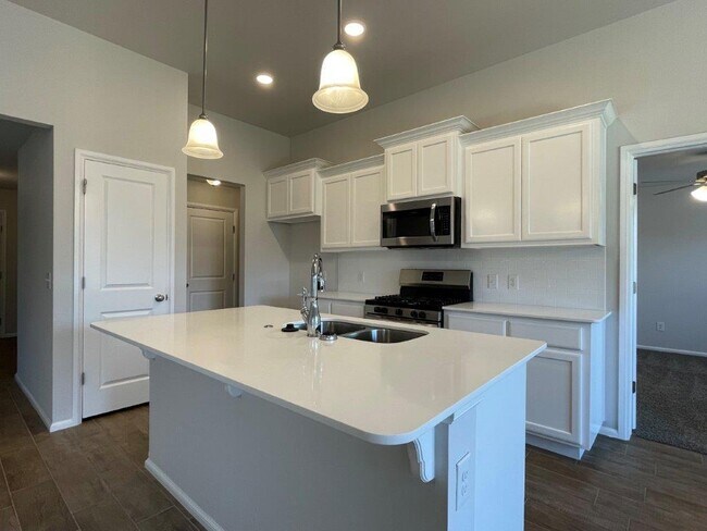 Building Photo - 3409 Piney River Dr