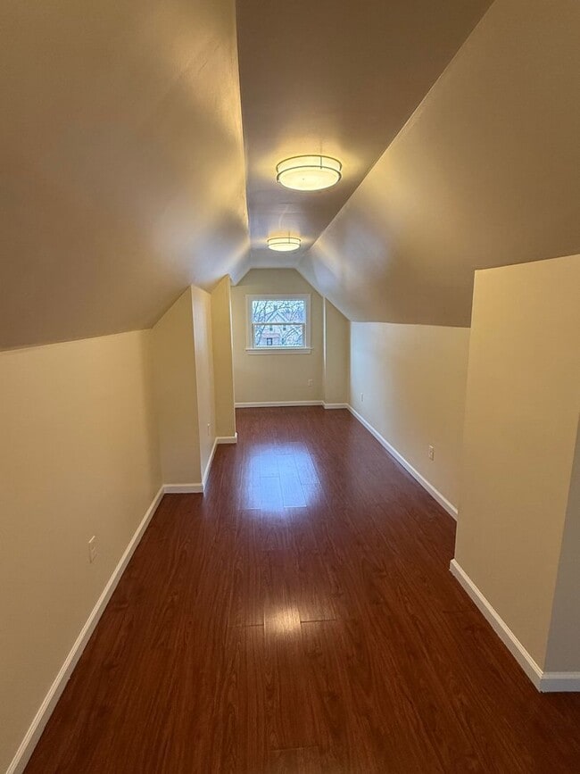 Building Photo - Sisson Plaza