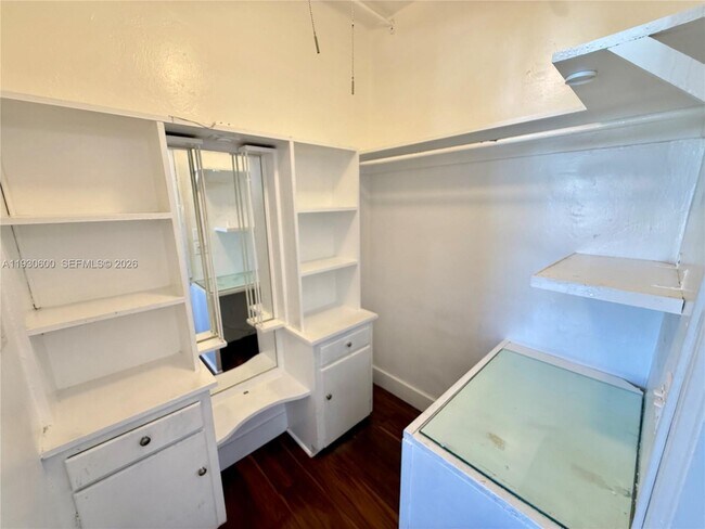 Building Photo - 760 Jefferson Ave