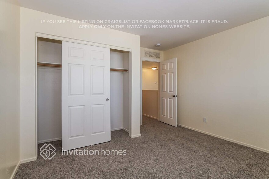 Building Photo - 1938 W San Tan Hills Dr