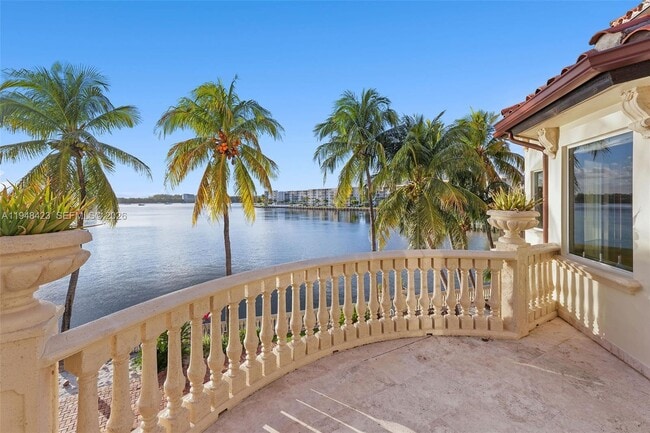 Building Photo - 3283 NE 171 St