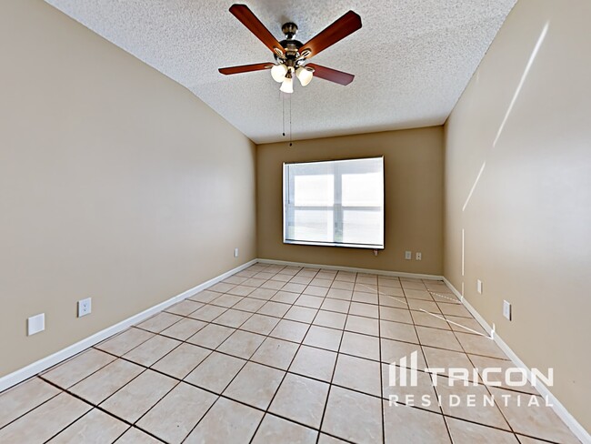 Building Photo - 1166 Tyler Lake Cir