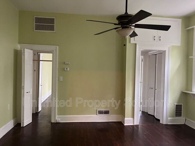 Building Photo - 419 S 3rd St