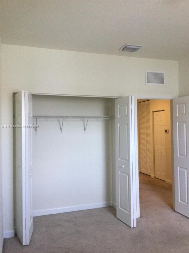 Building Photo - 9525 SW 171st Ct
