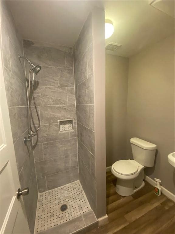 Building Photo - 336 Simpson Terrace NW