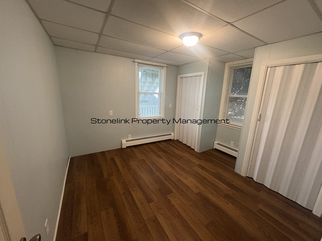 Building Photo - 124 Leo Ave