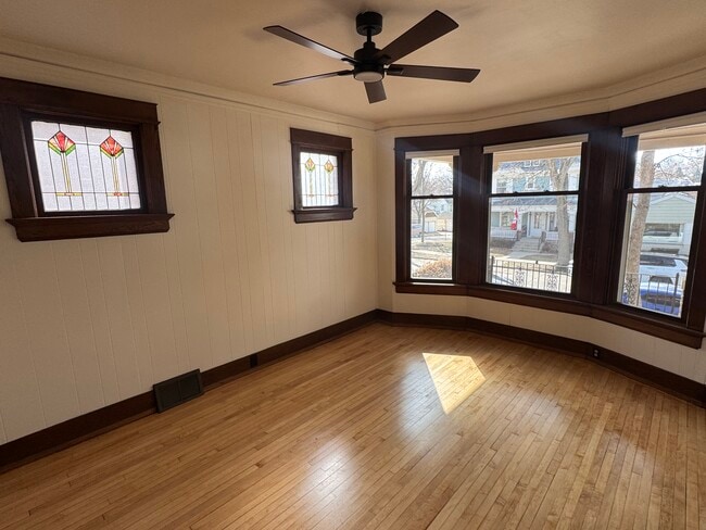 Building Photo - 2992 S Wentworth Ave