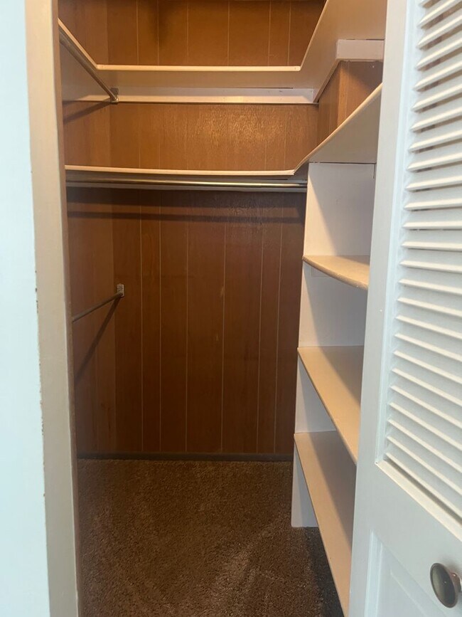 Building Photo - Annual 2BR/2BA Condo in Costa Brava on Venice Island