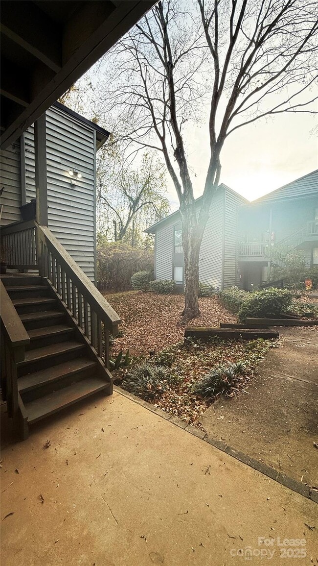 Building Photo - 4948 Sardis Rd