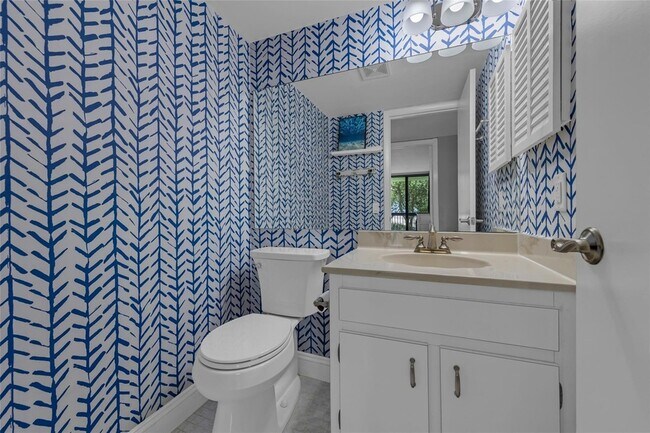 Building Photo - 2900 NE 14th Street Causeway