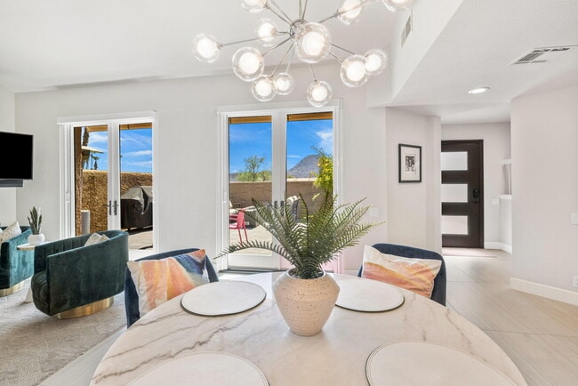 Building Photo - 49069 Mariposa Dr