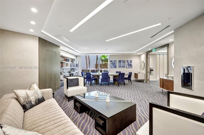 Building Photo - 21200 Point Pl