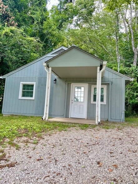 Primary Photo - 218 Geer St