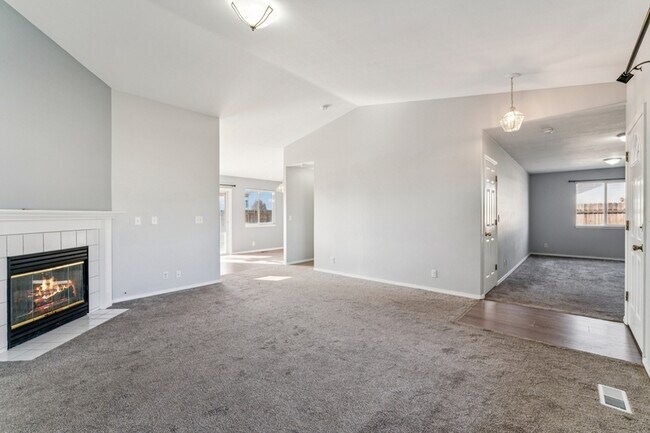 Building Photo - 7557 Arlington Dr