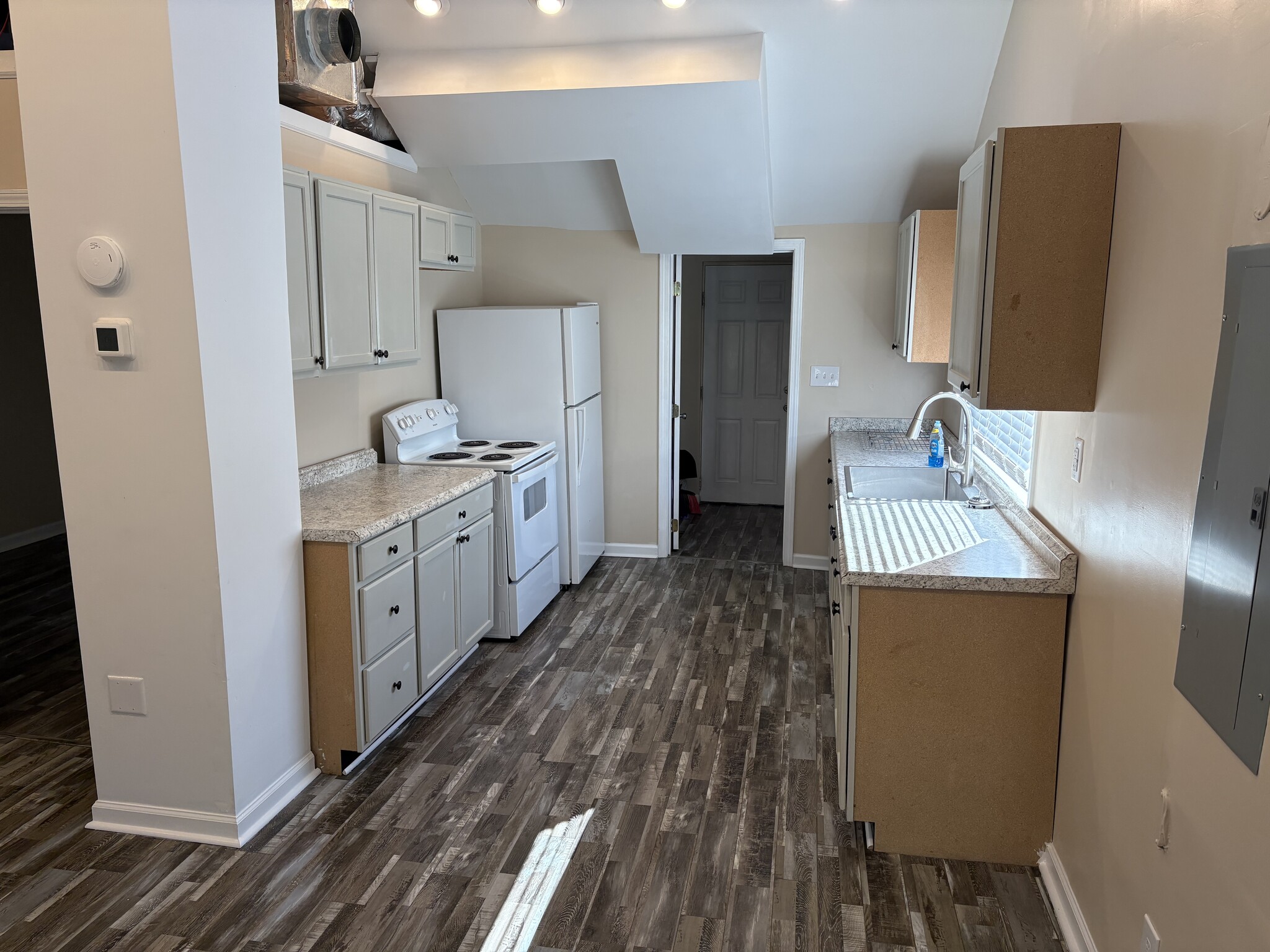 Building Photo - 310 Walnut St