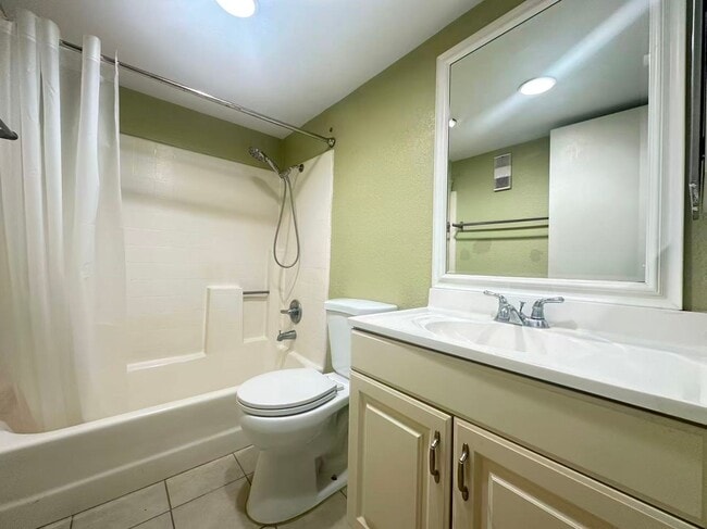 Building Photo - 2 BEDROOM HOME FOR LEASING IN Diamond Bar