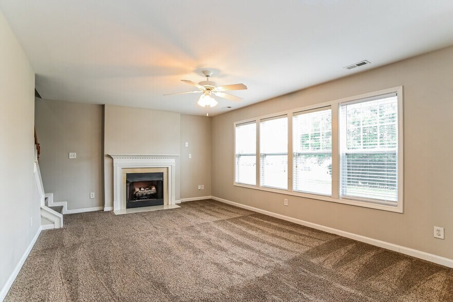 Building Photo - 12824 Walking Stick Dr